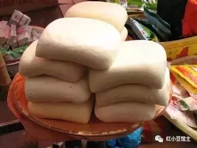 《*瓶金**梅》里的奶事