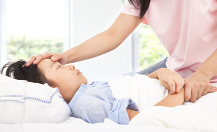 宝宝流感反复高热用药,宝宝流感发烧反复怎么办