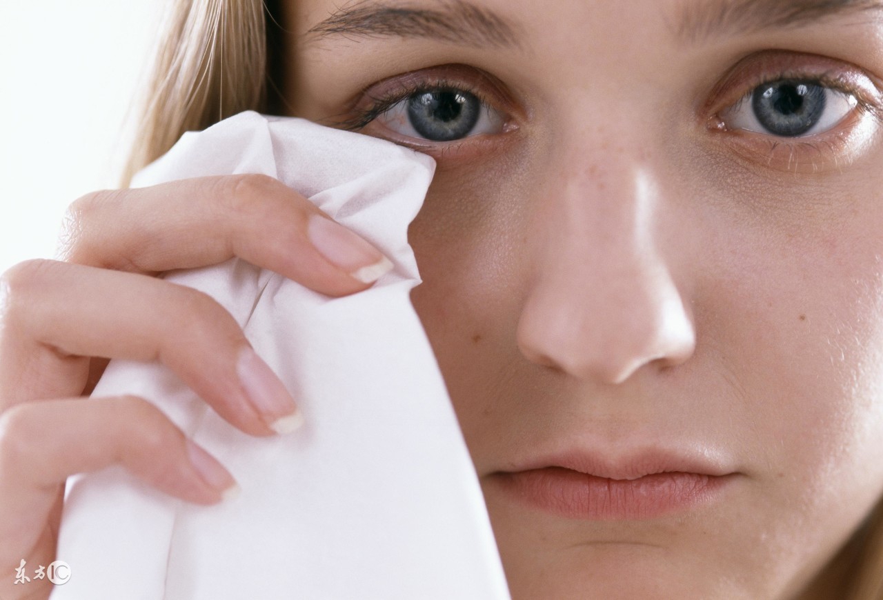 哭过的妆容如何补救,哭了以后怎么补妆
