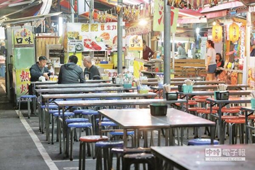 蔡英文执政一年台湾观光惨淡陆客负评如潮却引来民众共鸣