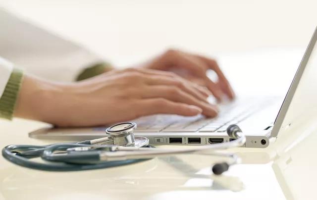 为啥会牙疼呢,牙疼怎么办如何一招解决牙疼问题