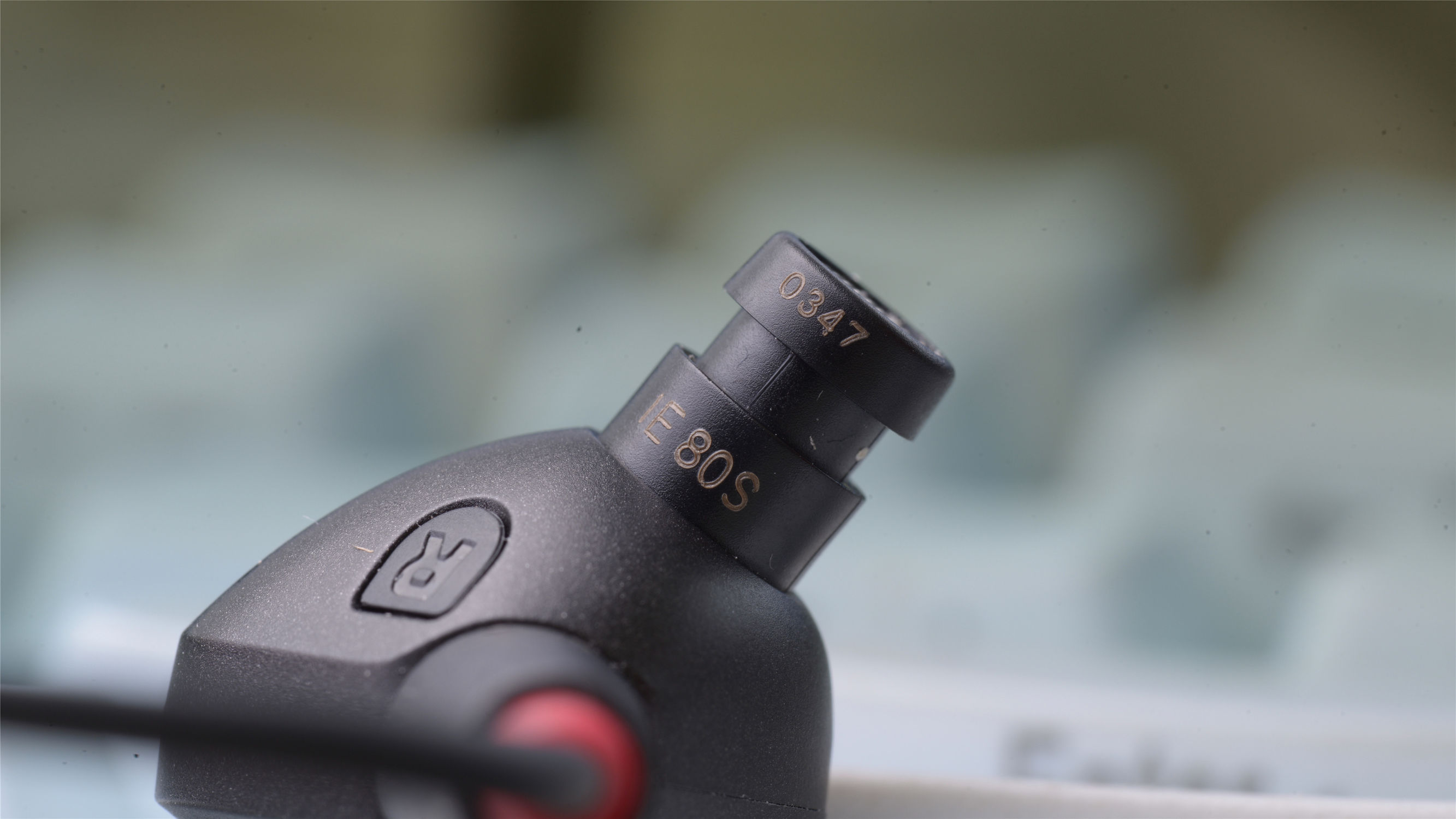 森海塞尔IE80S使用感受，对比拜亚动力谢兰图和hifimanre800