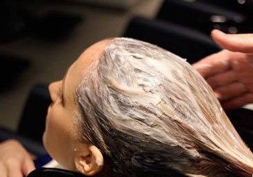 如何用发膜正确护理头发,如何自制发膜让头发变柔顺