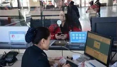 再上24天班小长假,再上六天班就要集体放假