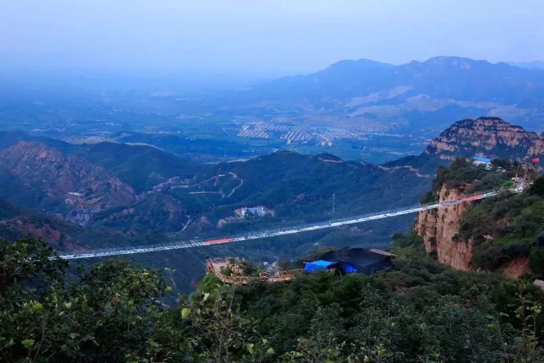 中国最美最刺激的10座玻璃桥，敢约吗？