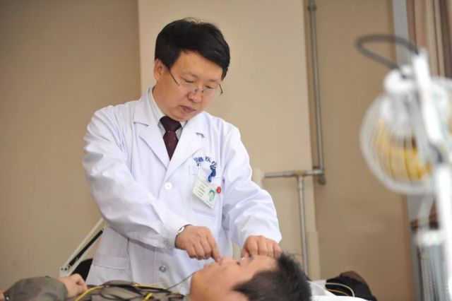 妙手沉疴起，永远有“针”情