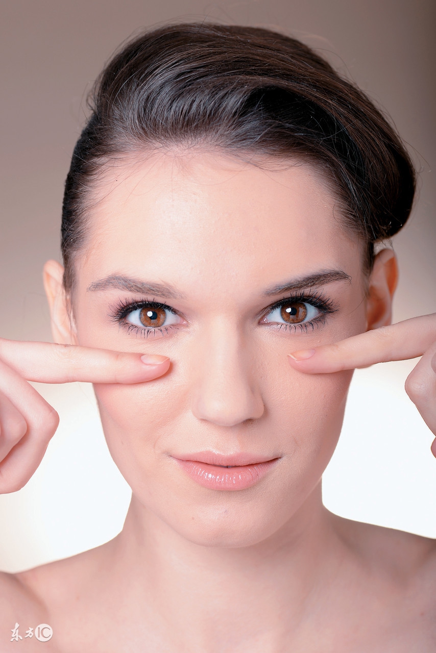 哭过的妆容如何补救,哭了以后怎么补妆