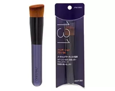 脸上不上妆浮粉什么原因,化妆脸上起皮浮粉卡粉怎么办