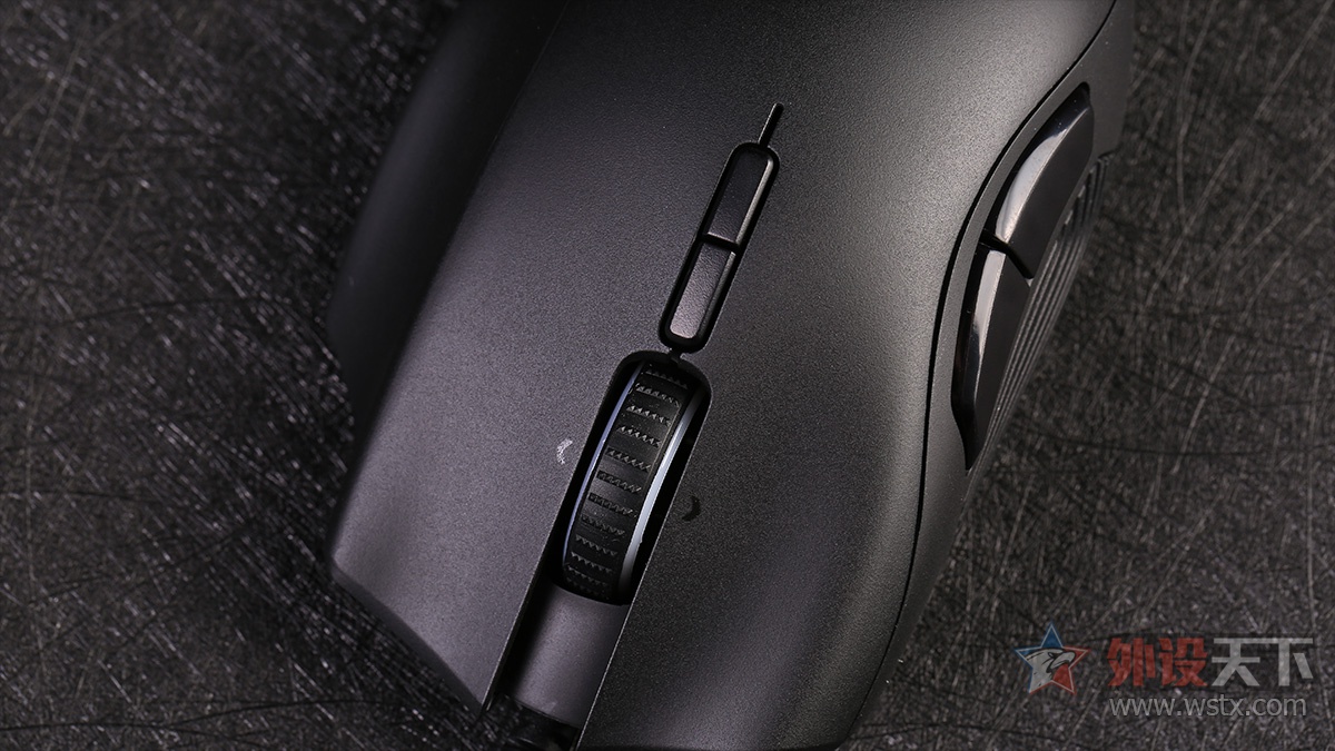 雷蛇那伽梵蛇进化,雷蛇巴塞利斯蛇终极版鼠标测评