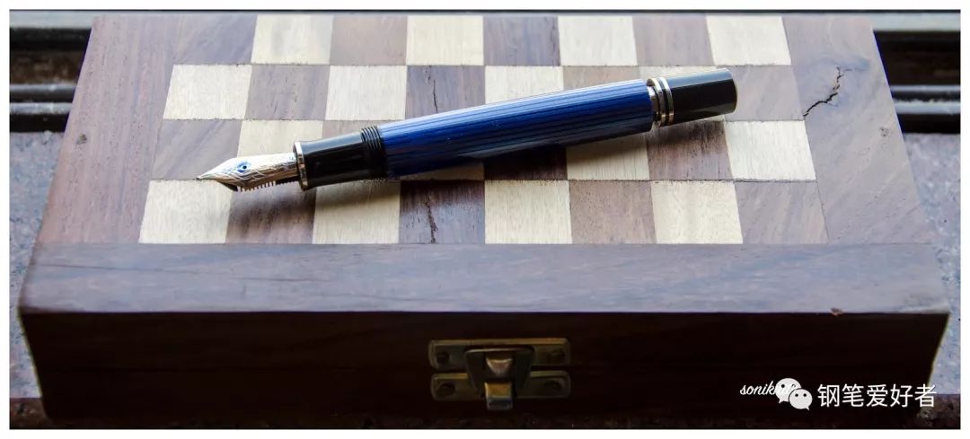 百利金m800和m805选哪个,5元老式钢笔测评