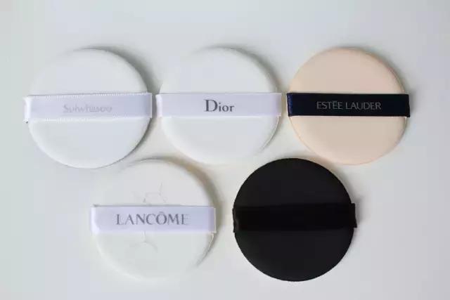 脸上不上妆浮粉什么原因,化妆脸上起皮浮粉卡粉怎么办