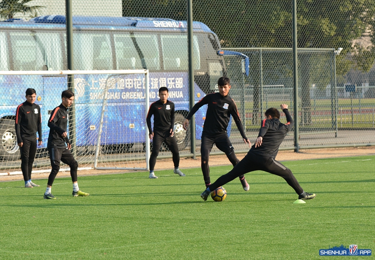 绿地申花U17梯队瞻仰*共中**一大会址不忘初心开启新征程