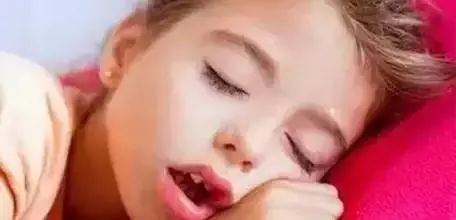 张嘴呼吸会变丑这是真的吗,睡觉张嘴呼吸会变丑的图片