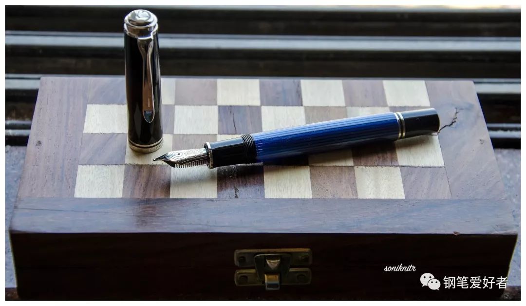 百利金m800和m805选哪个,5元老式钢笔测评