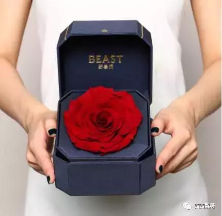 圣诞节一只口红怎么够！转给男朋友暗示一下他！口红我送你！