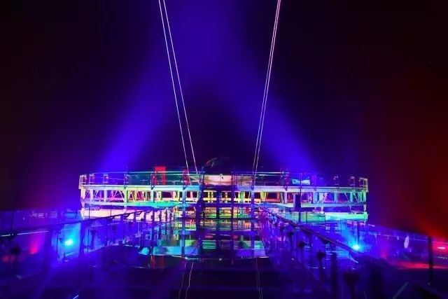 中国最美最刺激的10座玻璃桥，敢约吗？