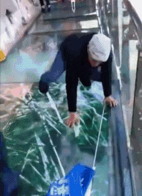 中国最美最刺激的10座玻璃桥，敢约吗？