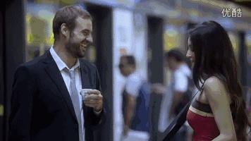 特别有创意的广告牌,勾魂面筋王广告牌