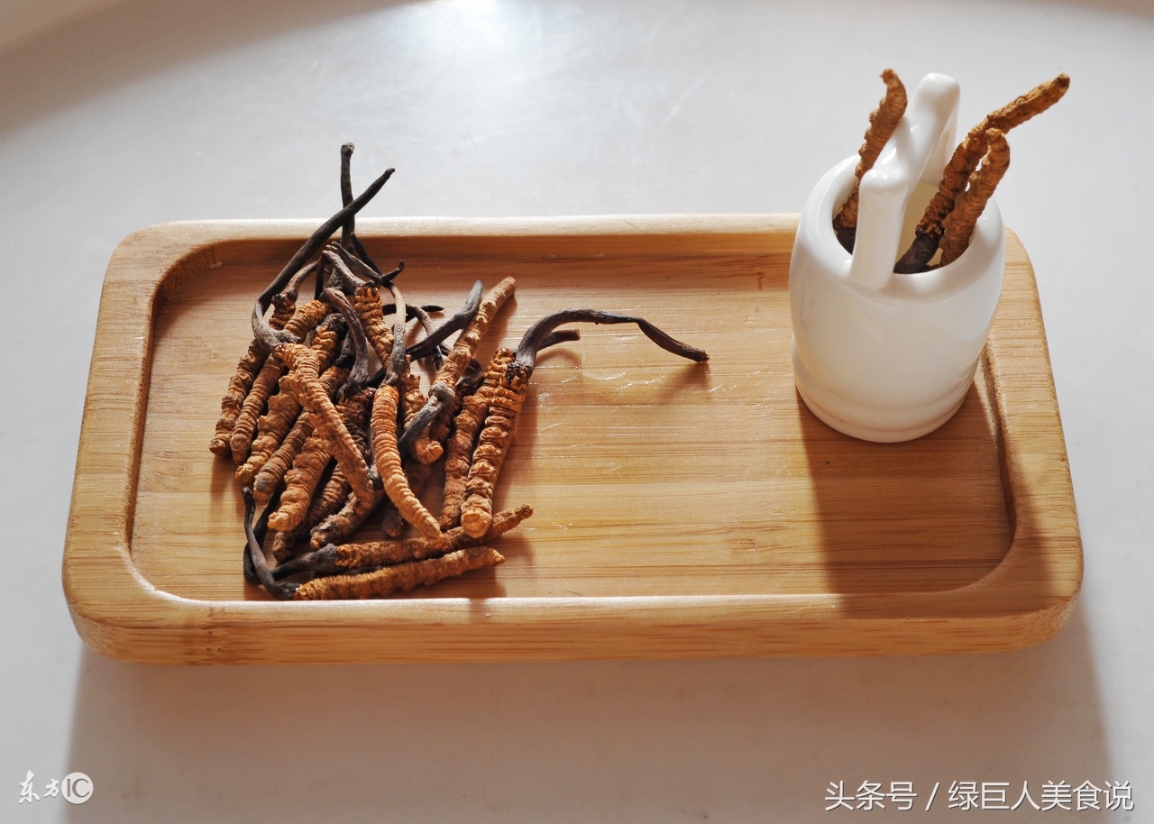 冬虫夏草男人吃了补什么,冬虫夏草补的哪里