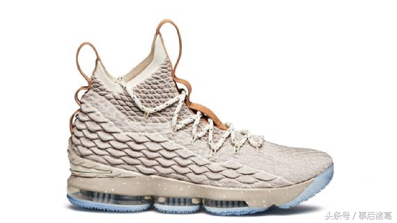 杜兰特和科比球鞋,科比姿势变化