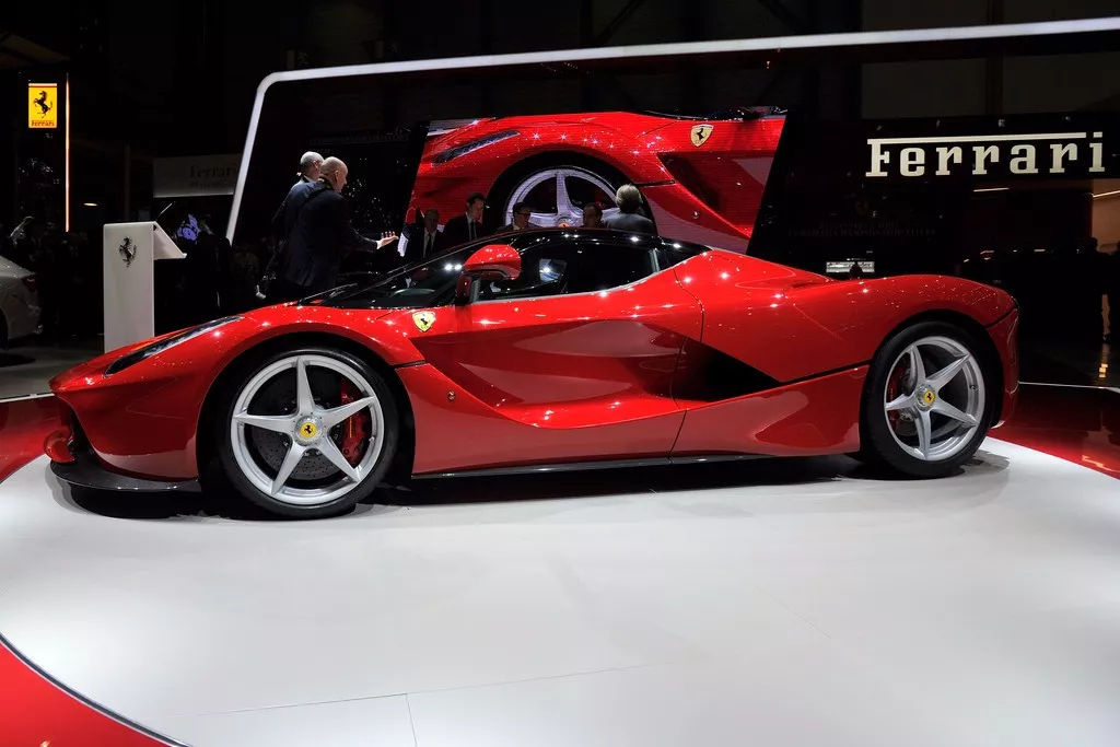 世爵最新款超跑,世爵超跑界最异类的存在