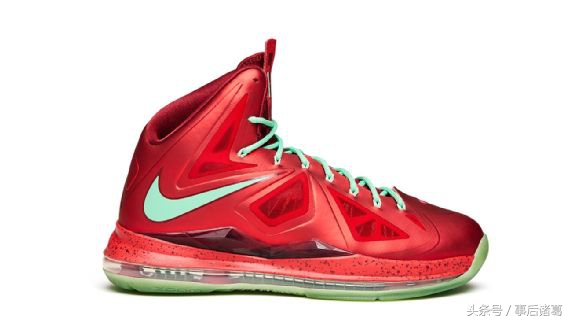 杜兰特和科比球鞋,科比姿势变化