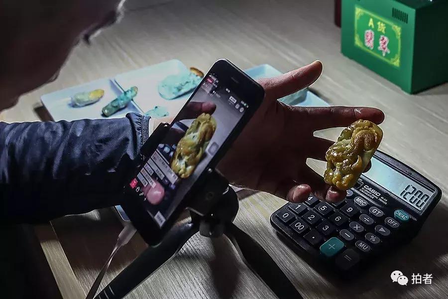 “月破百万不是梦”｜玉器市场的直播风云