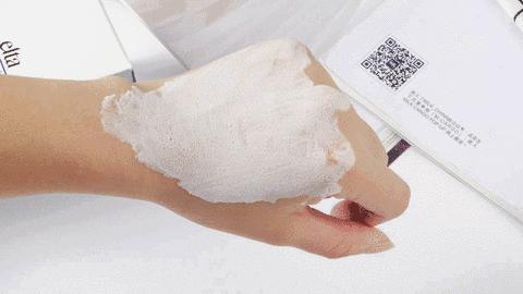 一个月两千块钱的工资买的化妆品,一个月2000块钱想买的东西很多