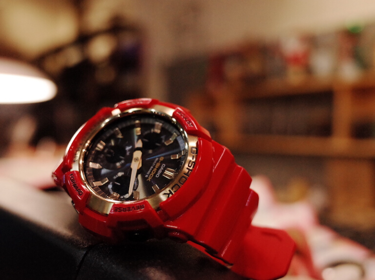 狗爷戴的卡西欧,卡西欧和iwatch哪个值得买