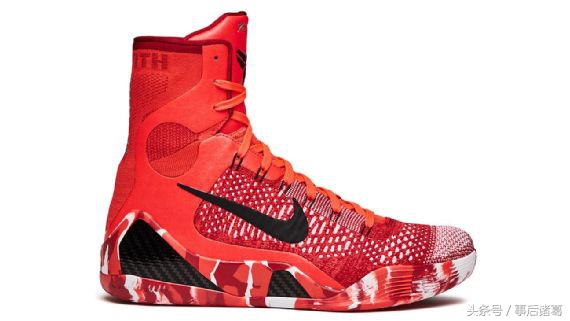 杜兰特和科比球鞋,科比姿势变化