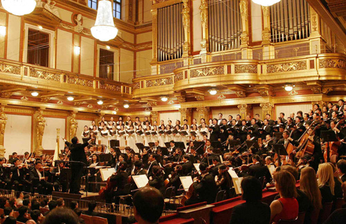 一曲求索、控诉和追问的哀歌，一部人类灵魂生活和精神追求的挽歌