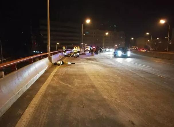 方向盘失灵怎么控制方向前行,开车途中方向盘突然锁死怎么维修