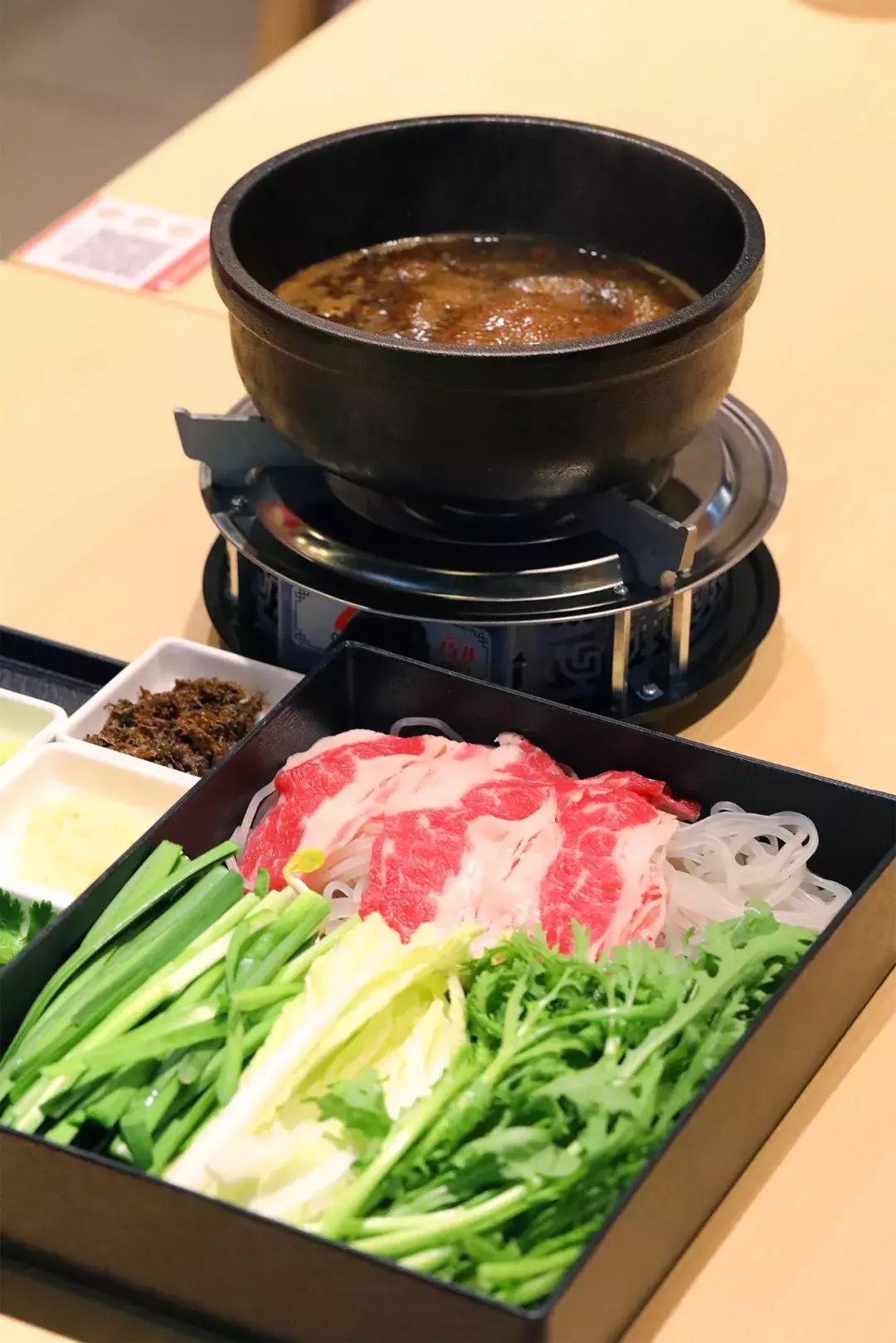 你来过无数次三里屯，却从没走进过这栋吃货大楼？！