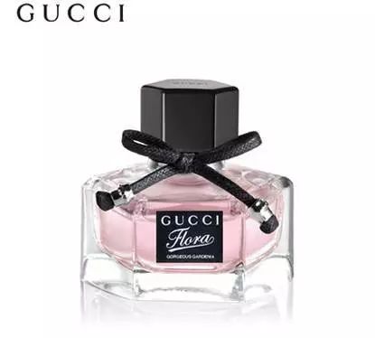 圣诞节送女友什么礼物才会显得不落俗套，看起来实用又有品味？！