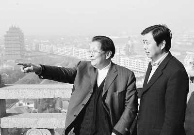 中国最有名的农民：*小平邓**一言他嗅到商机，带全村致富成就第一村