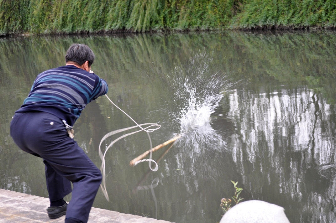 汛期到来时的捕鱼技巧,冬天捕鱼技巧大全