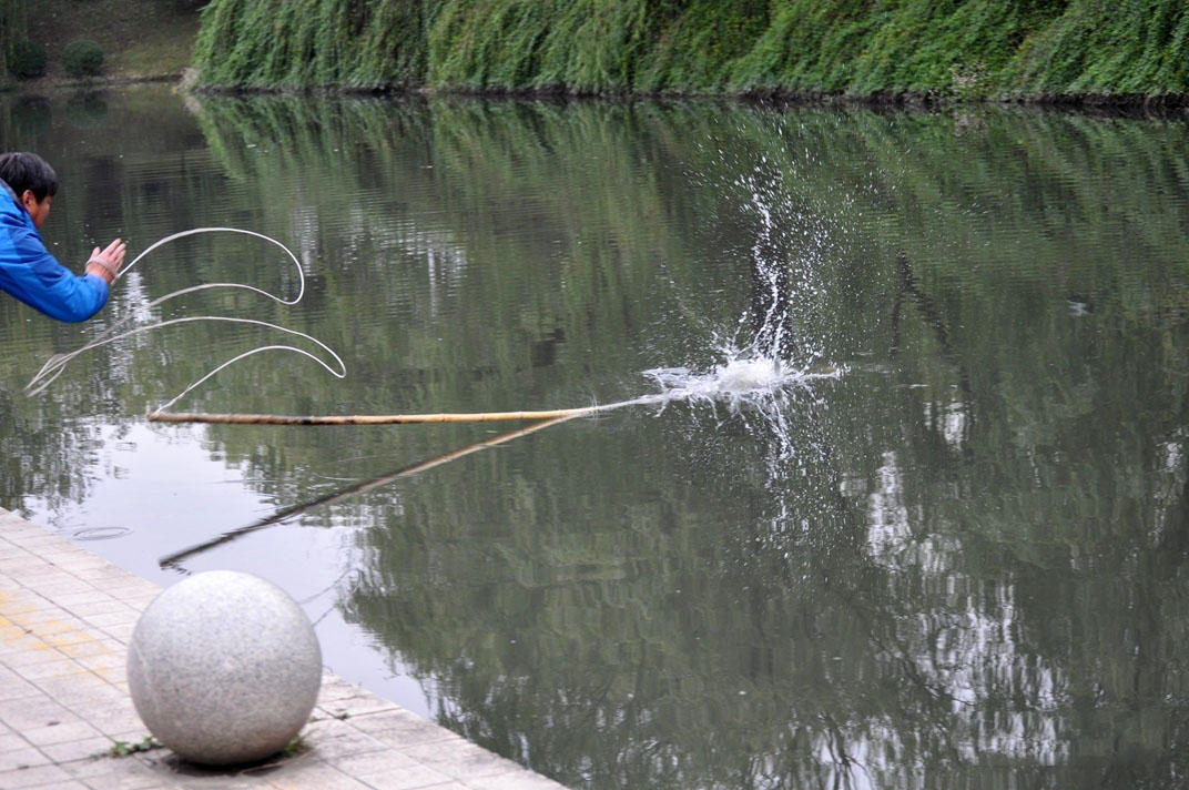 汛期到来时的捕鱼技巧,冬天捕鱼技巧大全