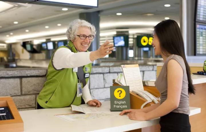 初到温哥华机场,初次登机指南