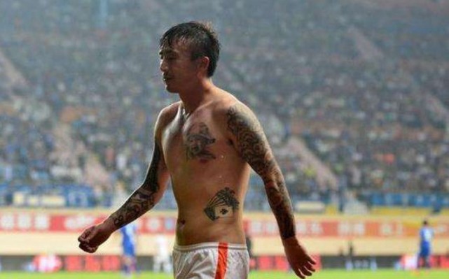 足球十大纹身最多球员,中超纹身球员