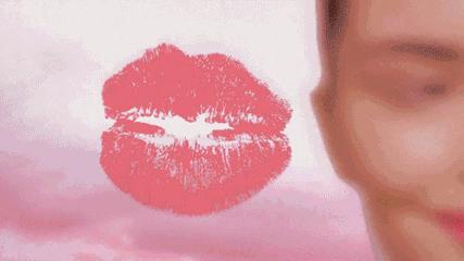 口红最初是给男性设计的吗,口红最开始选什么颜色好点