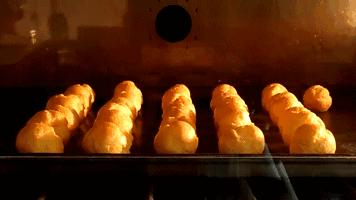 如何让泡芙吃起来有韧性,泡芙出炉后回缩