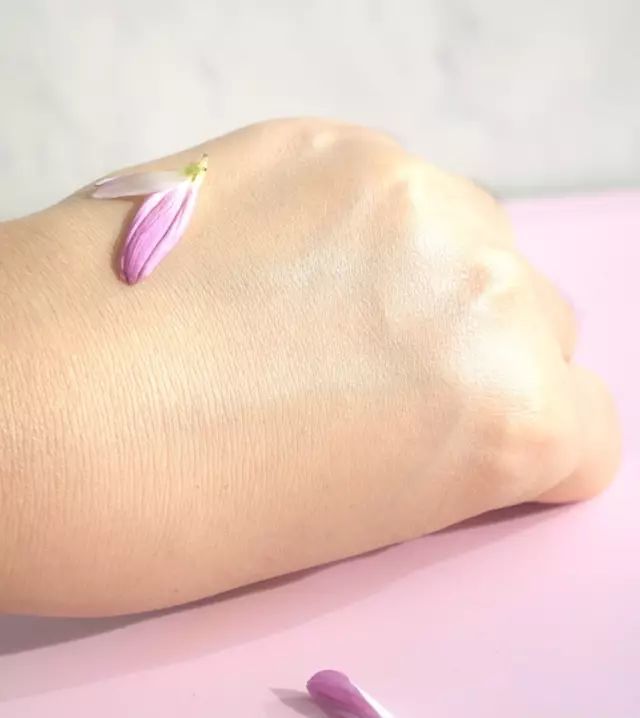 ysl气垫摇滚测评,珂莱欧和ysl气垫对比