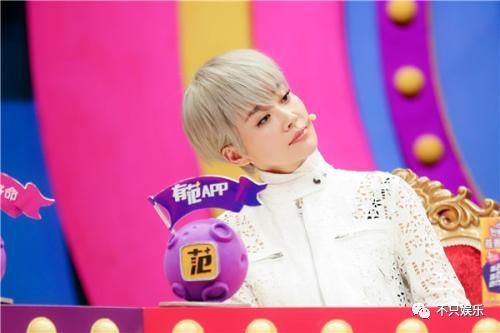 许晴到底是怎么保养的？48岁的年纪还有着少女的模样和*女熟**的身材