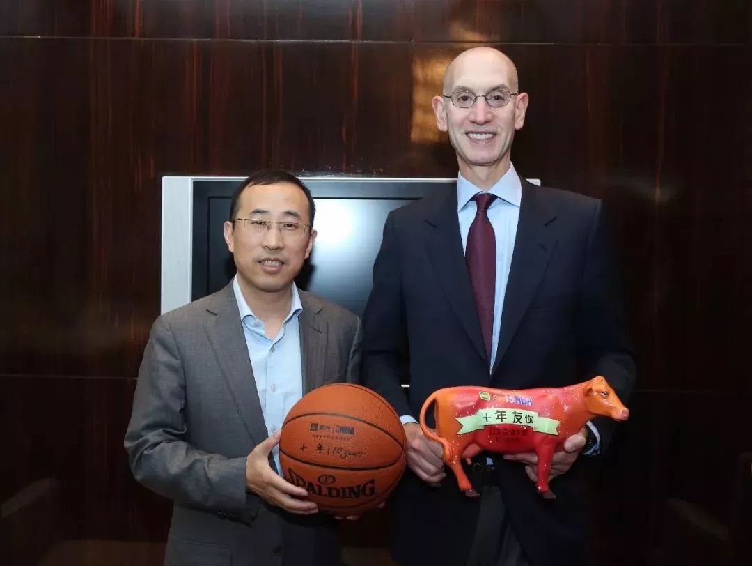 围绕世界杯，蒙牛体育营销其实藏着一个小秘密……