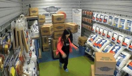 明天愚人节|小财送你办公室整蛊全攻略，对不起了，领导！