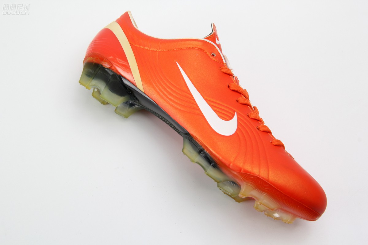 耐克足球鞋各系列特点,耐克各个系列足球鞋特点