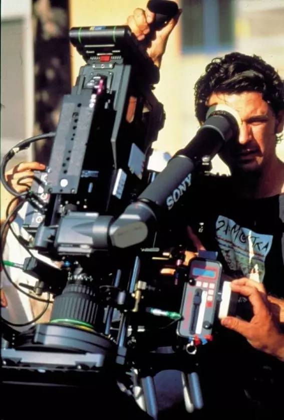 重组家庭兄妹没有血缘关系,重组家庭兄妹虐心小说