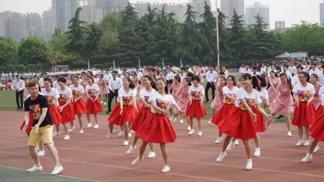欧亚运动会开幕式啦啦操,大型无人机表演万人齐聚