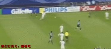 把球传进球门实拍,把球传进球门最完美gif