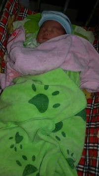 孕37周见红3天后小腹姨妈痛,孕37周见红之后小腹坠痛